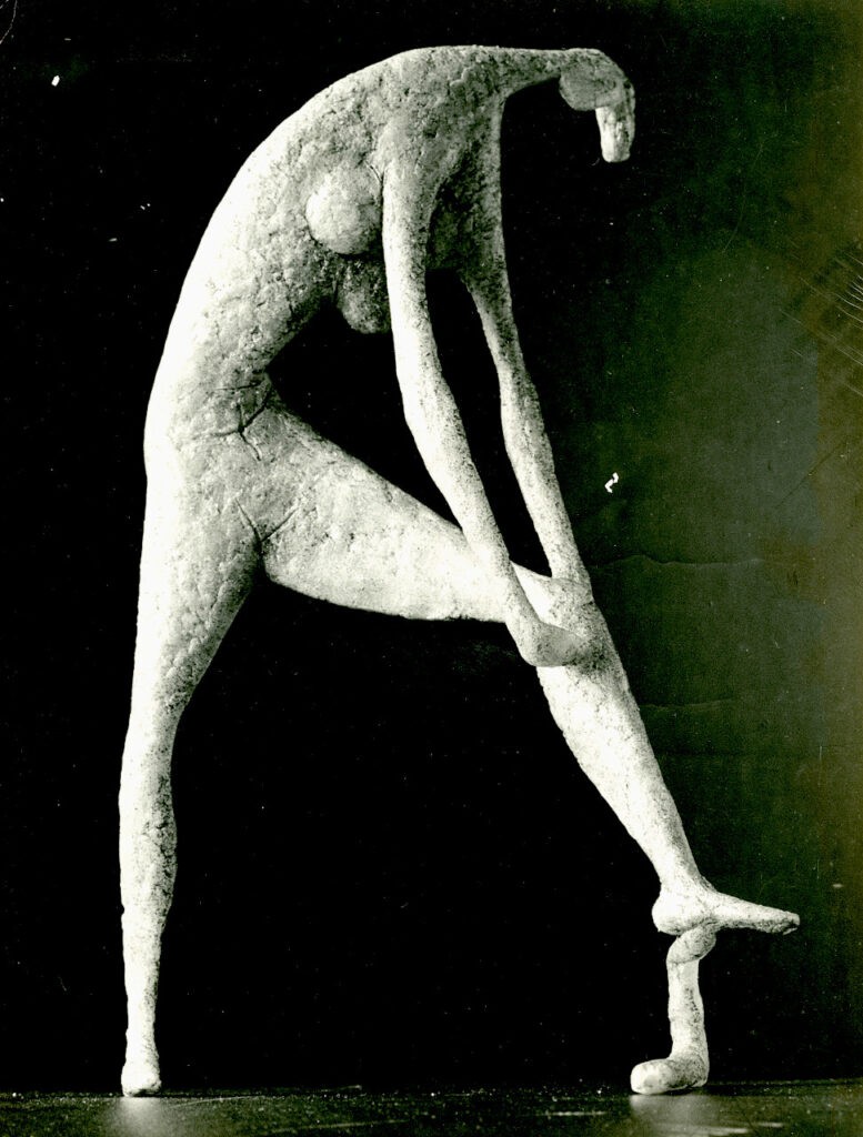 Escultura-Lapayese-Vistiéndose 1958 Escultura-Lapayese-Vistiéndose 1958