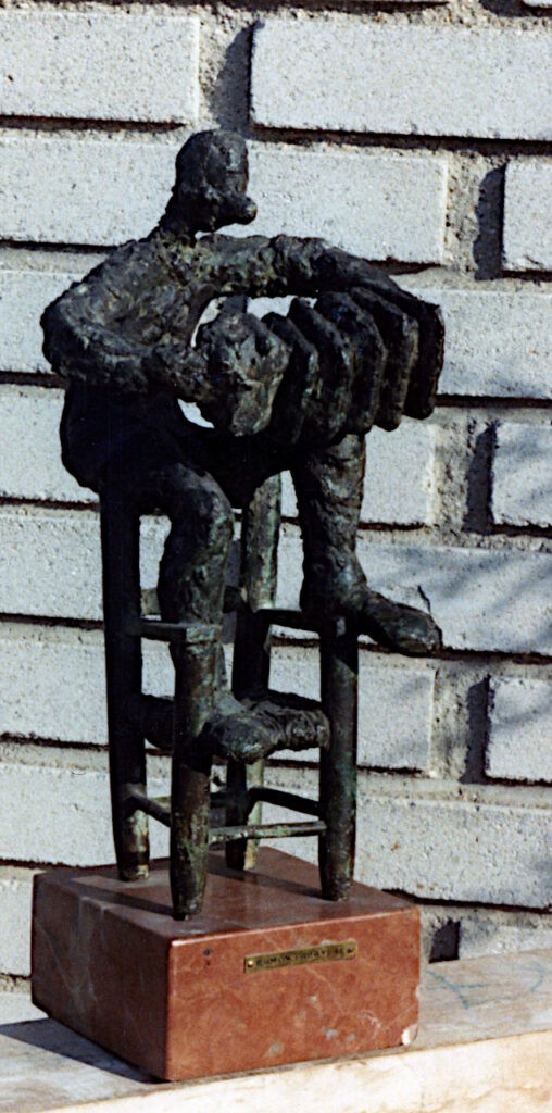 Escultura-Lapayese-Payaso acordeonista Escultura-Lapayese-Payaso acordeonista