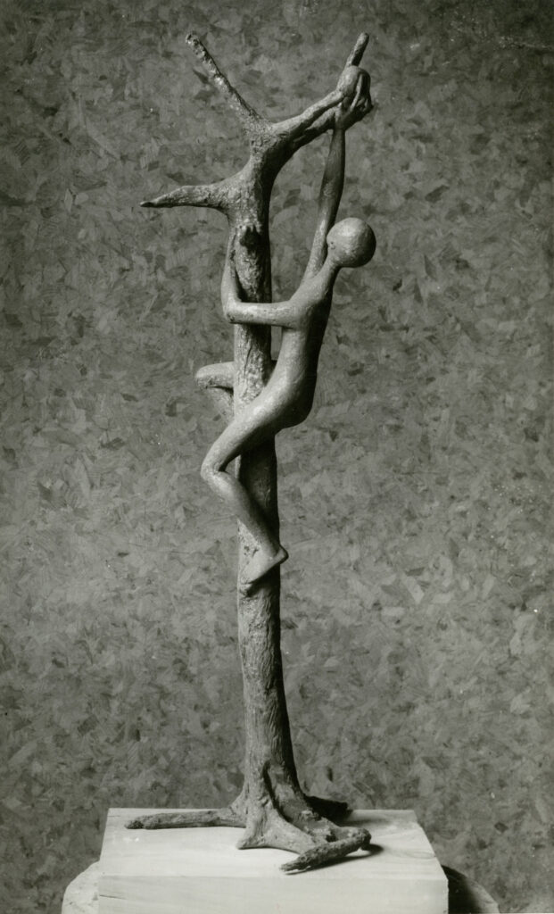 Escultura-Lapayese-Rescatando la pelota Escultura-Lapayese-Rescatando la pelota