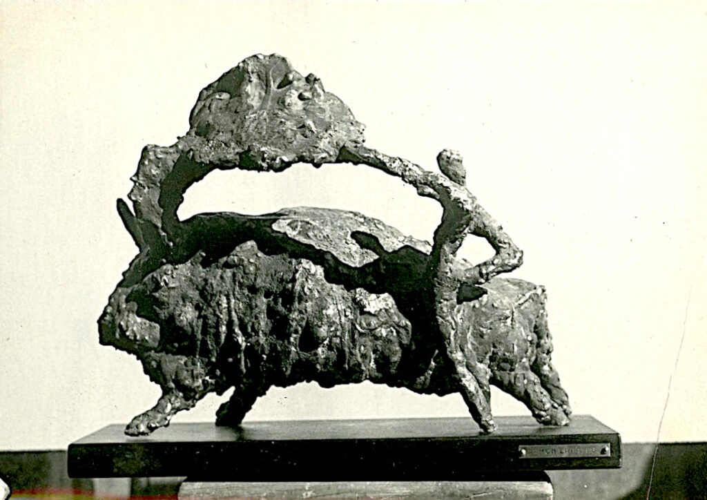 Lapayese - escultura - tauromaquia - toro - torero - bronce - 1969 Lapayese - escultura - tauromaquia - toro - torero - bronce - 1969