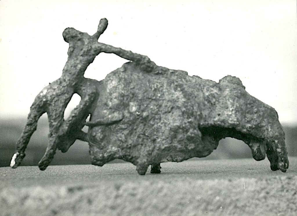 Lapayese - escultura - tauromaquia - toro - torero - bronce - 1970 Lapayese - escultura - tauromaquia - toro - torero - bronce - 1970